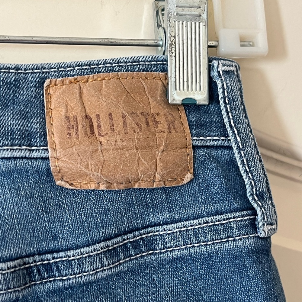 Hollister Curvy High Rise Vintage Style Flare Jeans Stretch Women’s Size 29 - Picture 3 of 15